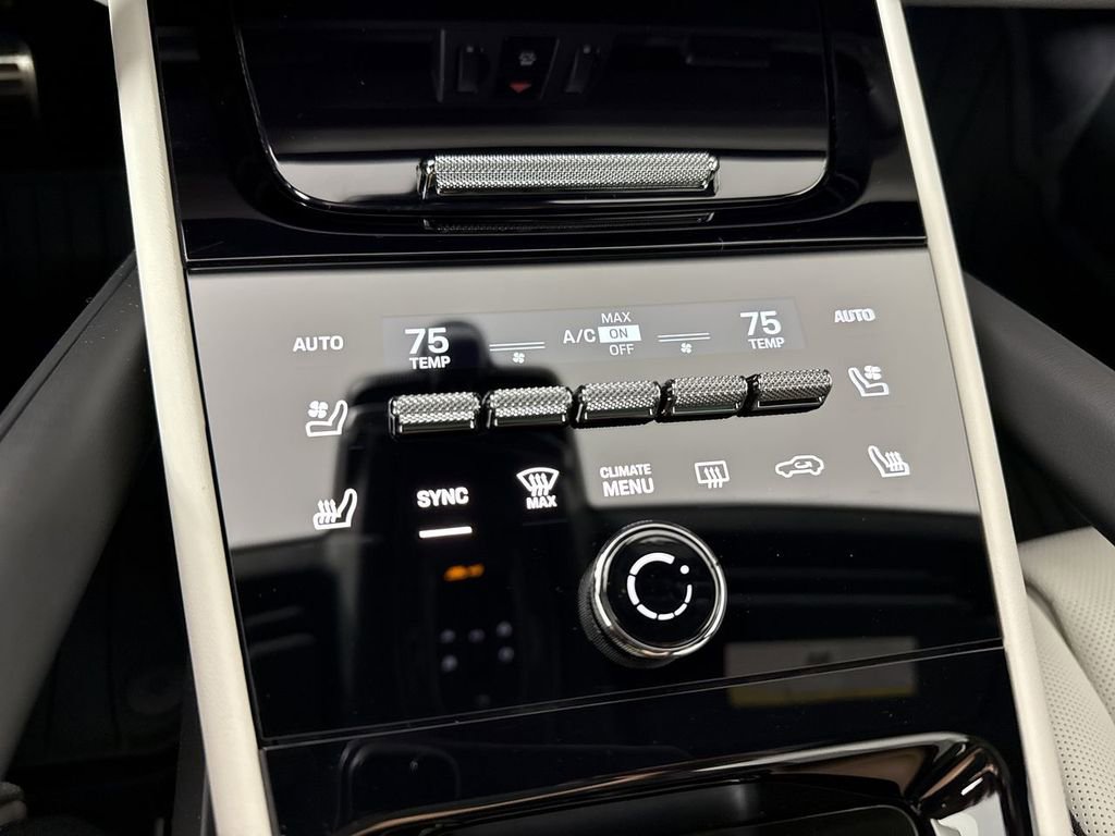 New 2026 Porsche Cayenne GTS image 31