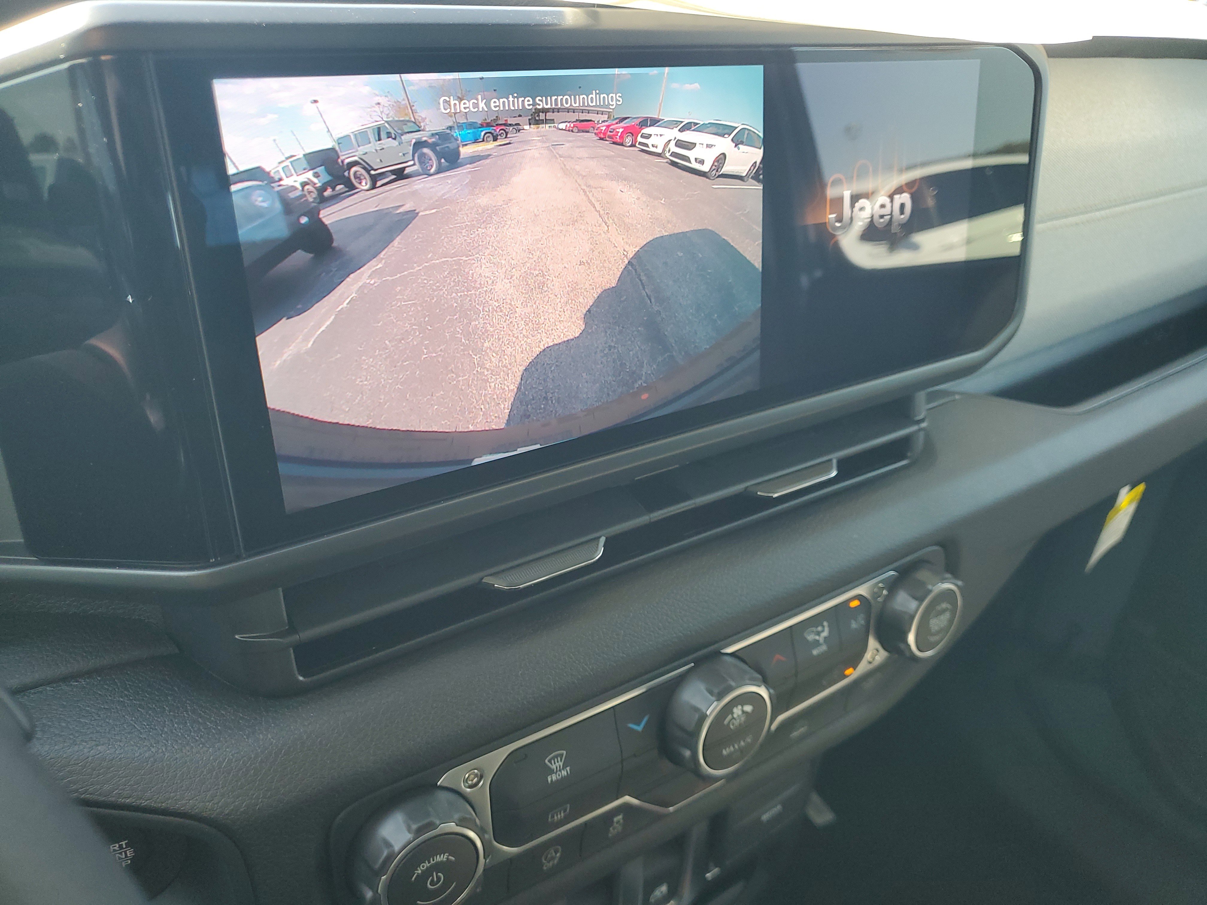Used 2026 Jeep Wrangler Sport AWD/4WD image 13