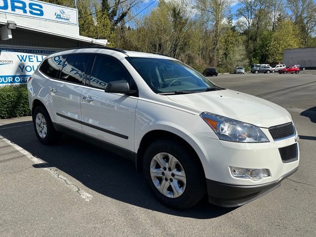 Used 2011 Chevrolet Traverse LS image 3