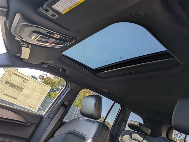 New 2025 Jeep Grand Cherokee Altitude image 21