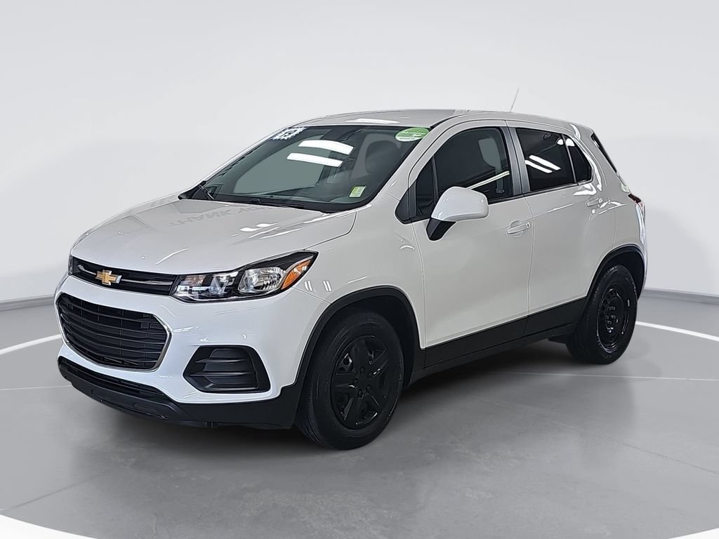 Used 2019 Chevrolet Trax LS w/ Tint and Cruise Package FWD image 9