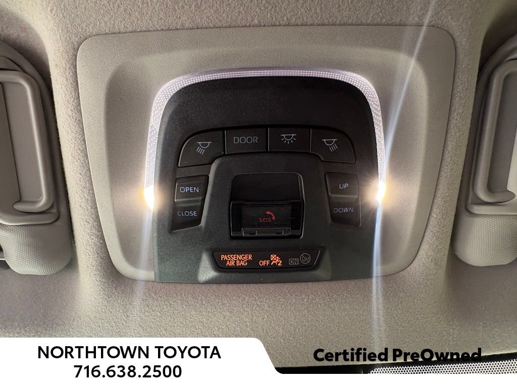 Used 2022 Toyota Corolla Cross LE w/ Moonroof Package AWD/4WD image 29