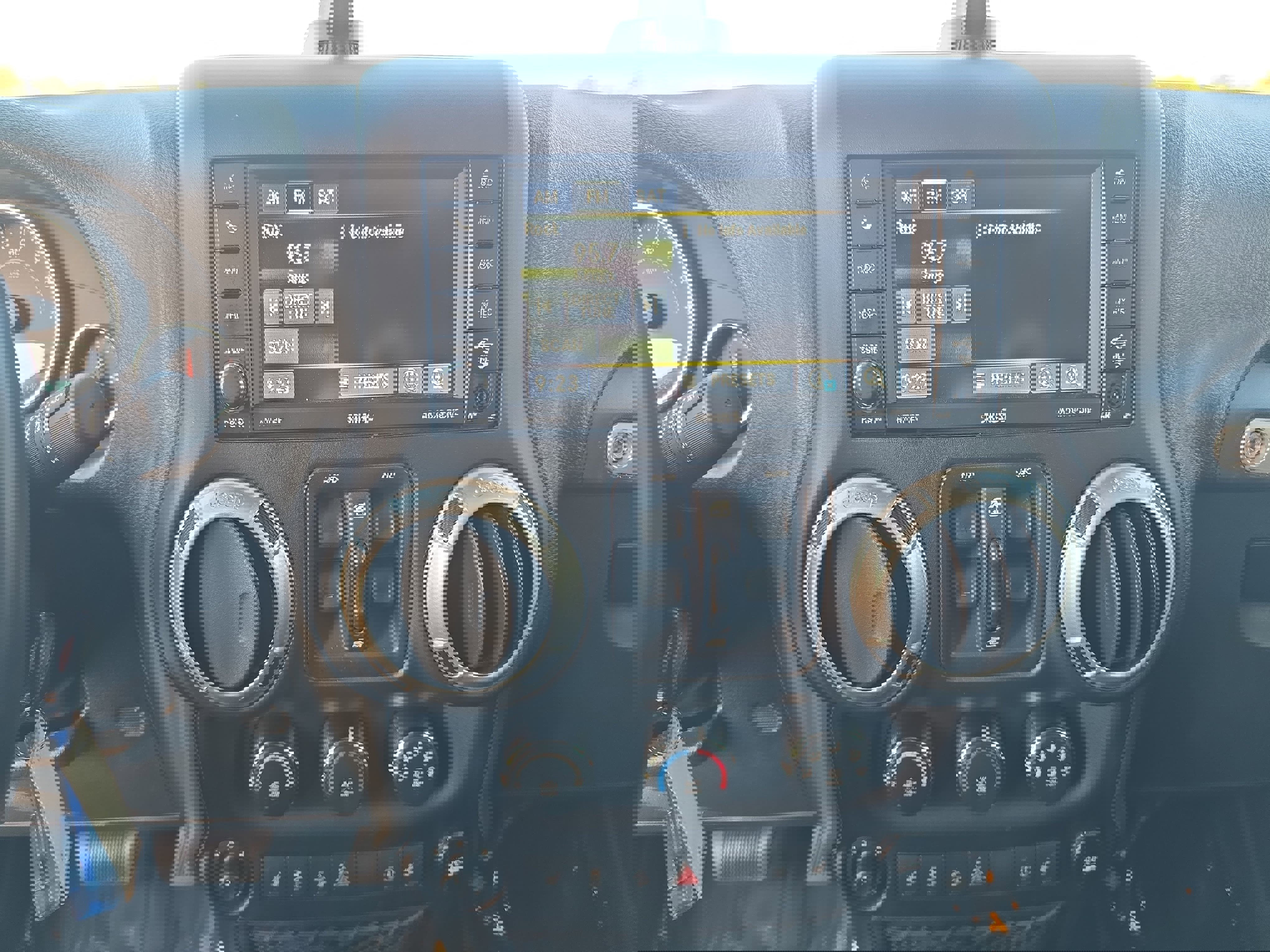 Used 2015 Jeep Wrangler Unlimited Sport image 20