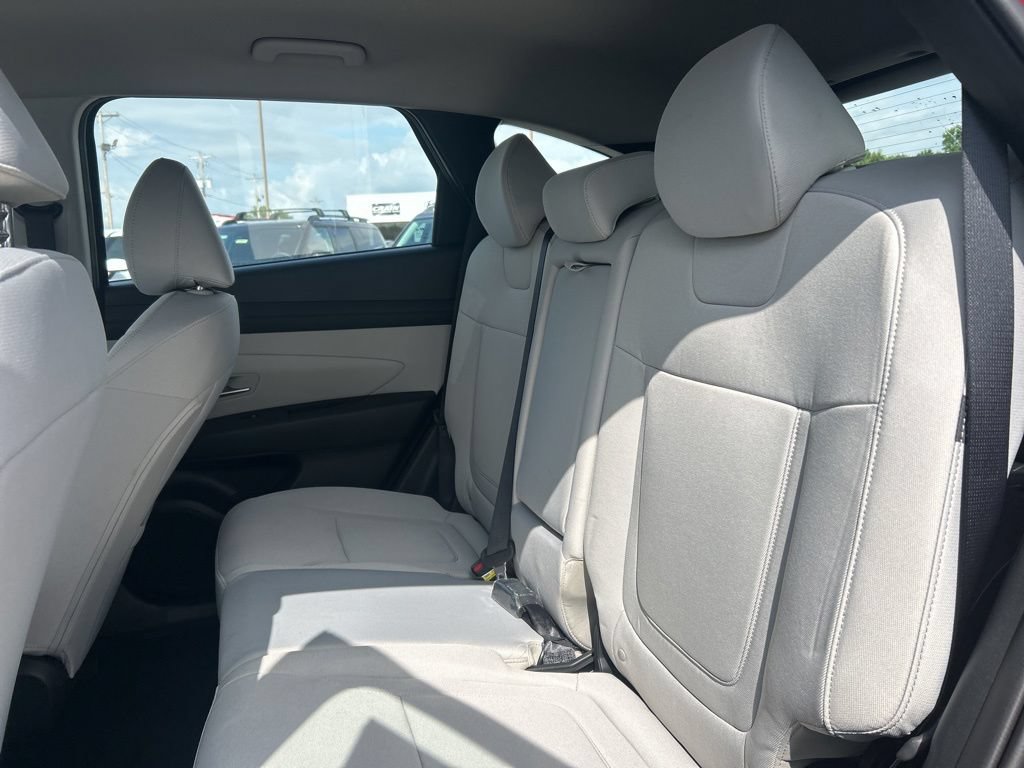 New 2026 Hyundai Tucson SE FWD image 16