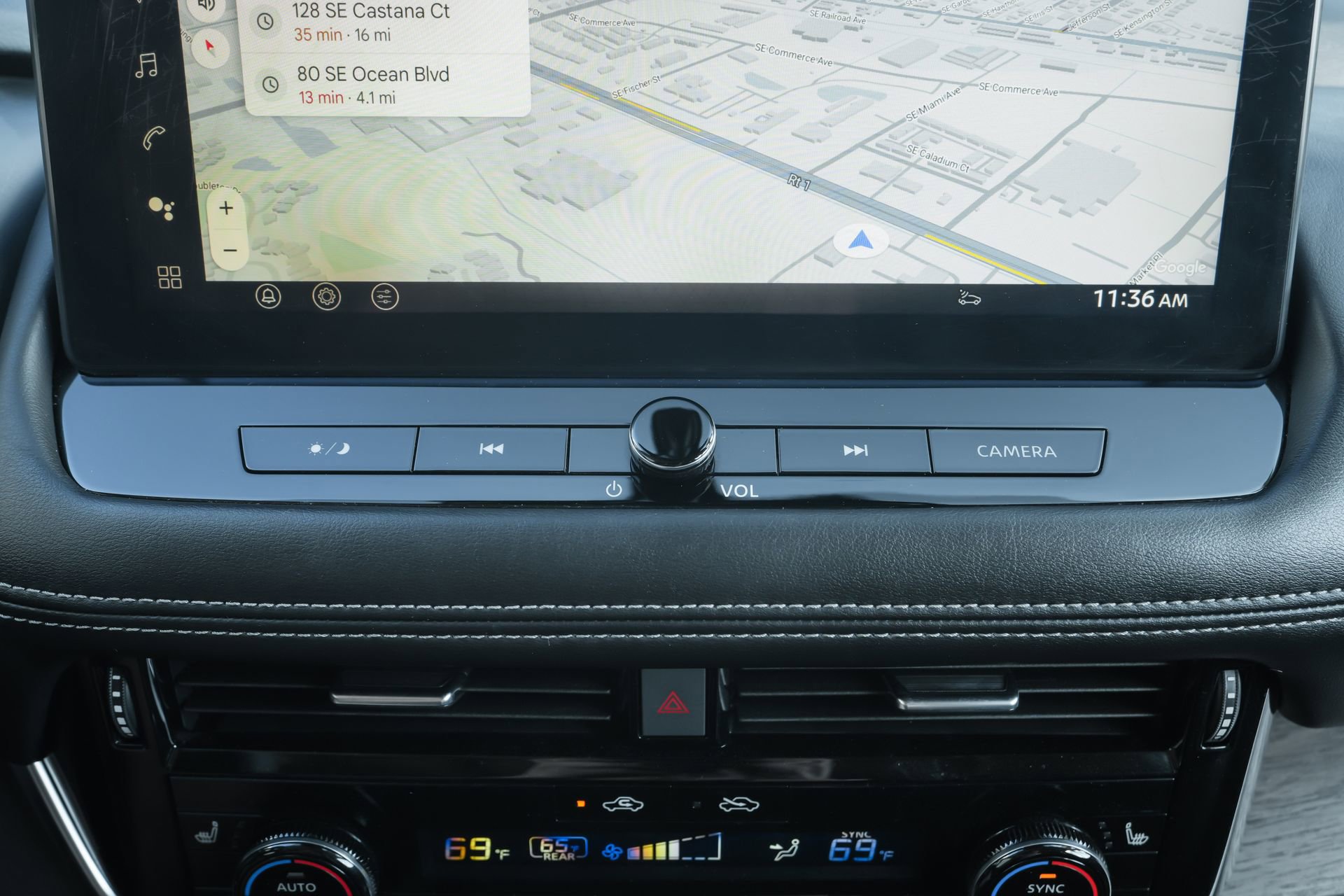 Used 2025 Nissan Rogue Platinum w/ Platinum Premium Package image 16