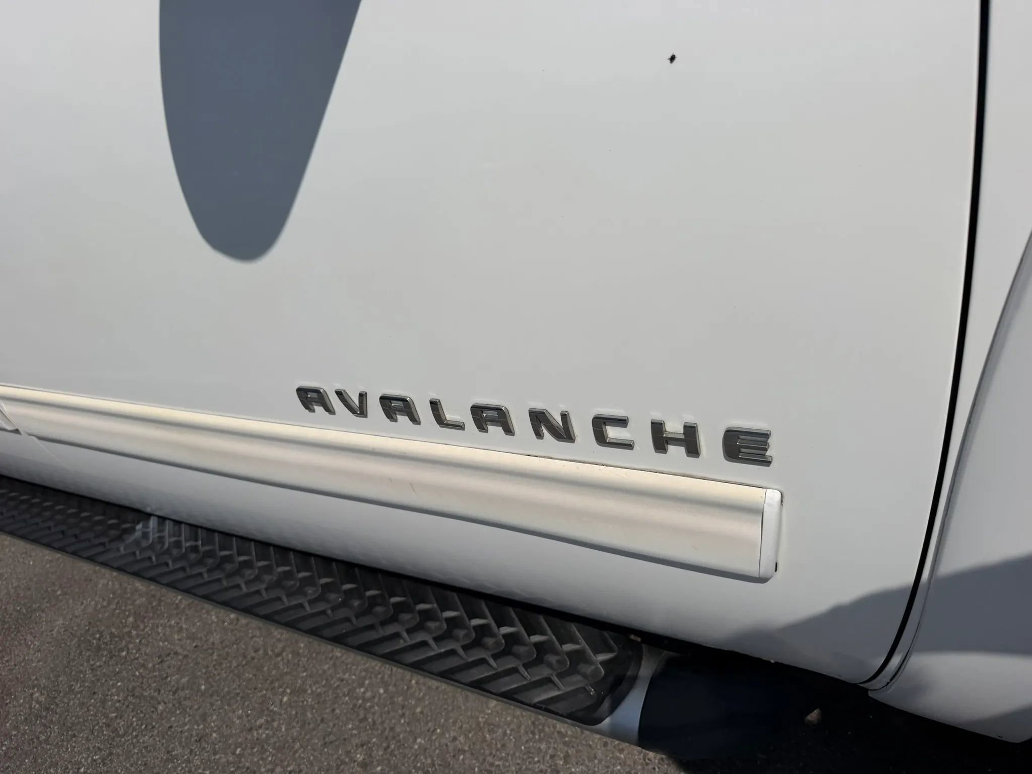 Used 2011 Chevrolet Avalanche LT w/ Suspension Package, Off-Road image 7