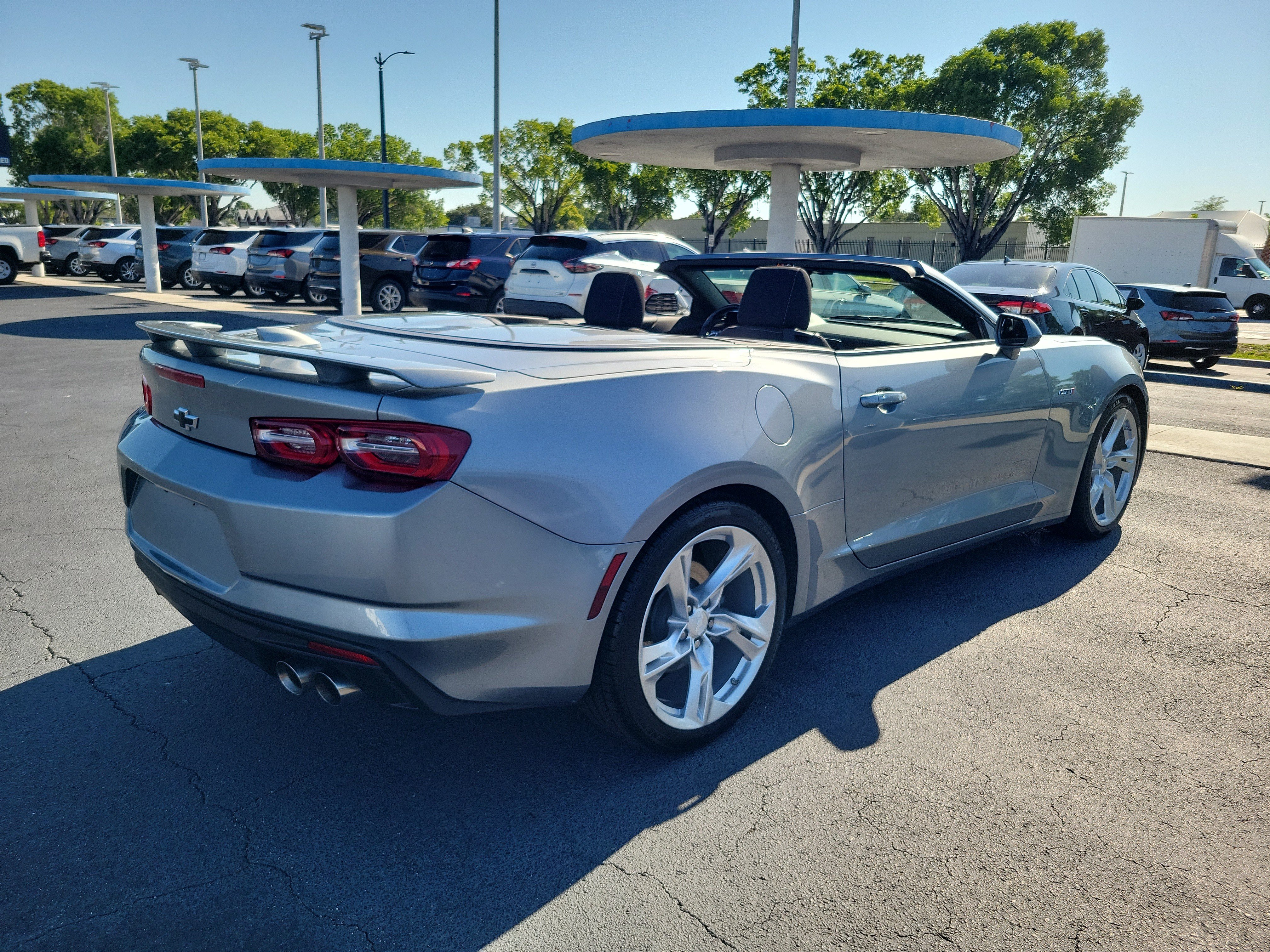 Used 2024 Chevrolet Camaro LT w/ Technology Package RWD image 4