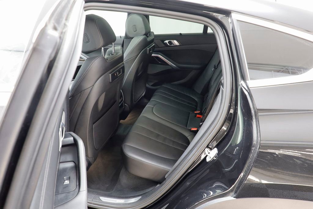Used 2021 BMW X6 xDrive40i w/ Premium Package image 16