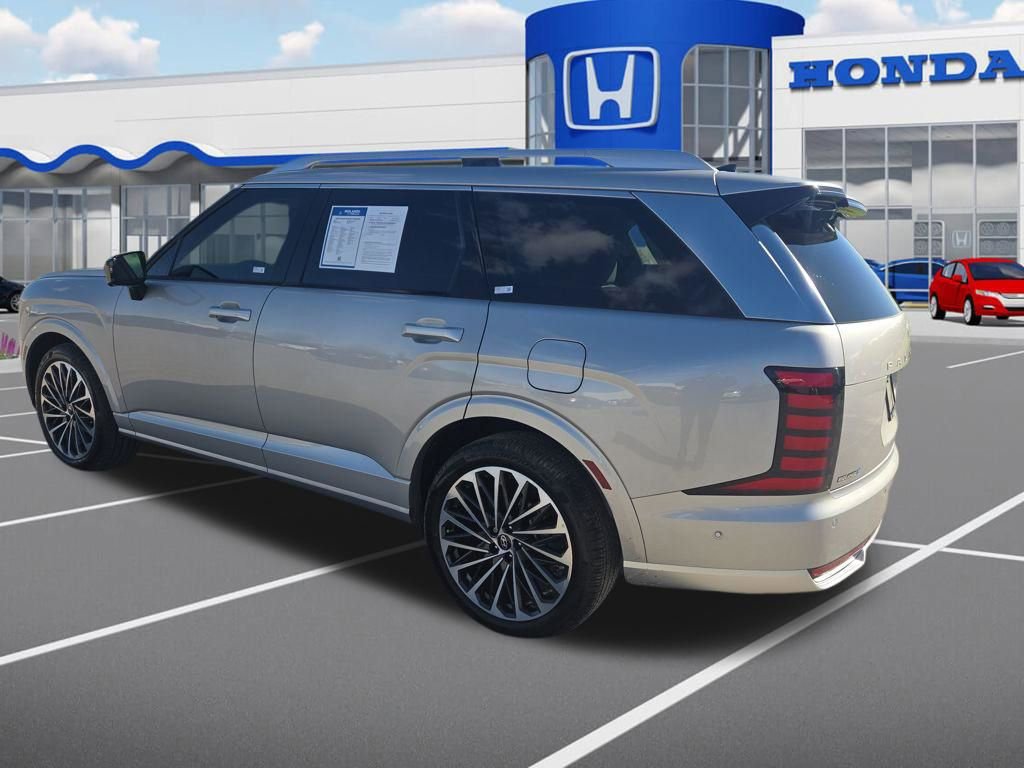 Used 2026 Hyundai Palisade Calligraphy image 3