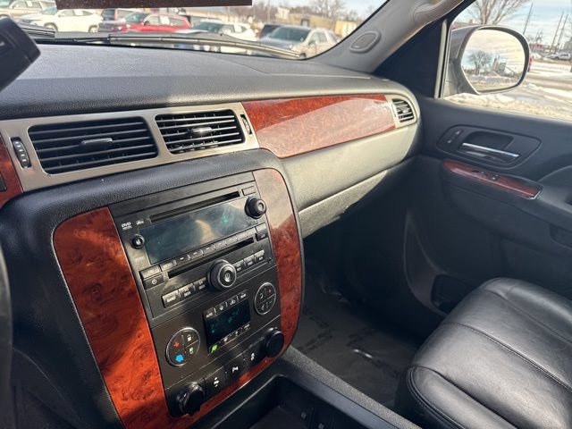 Used 2013 Chevrolet Suburban LT AWD/4WD image 11
