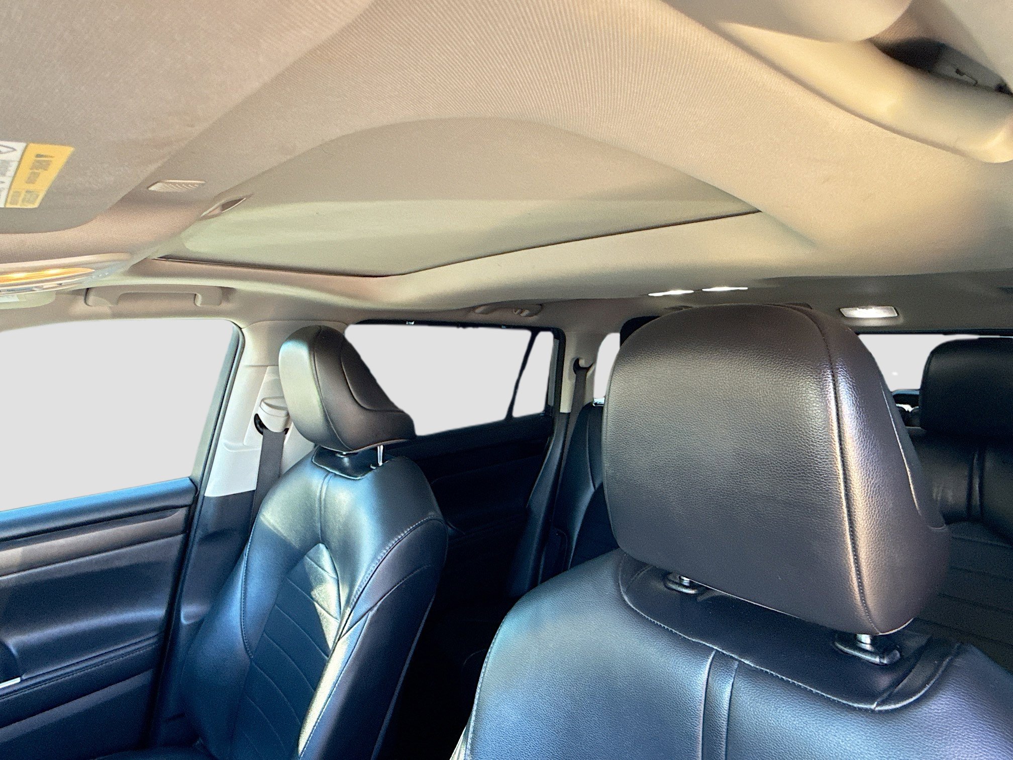 Used 2020 Toyota Highlander XLE image 28