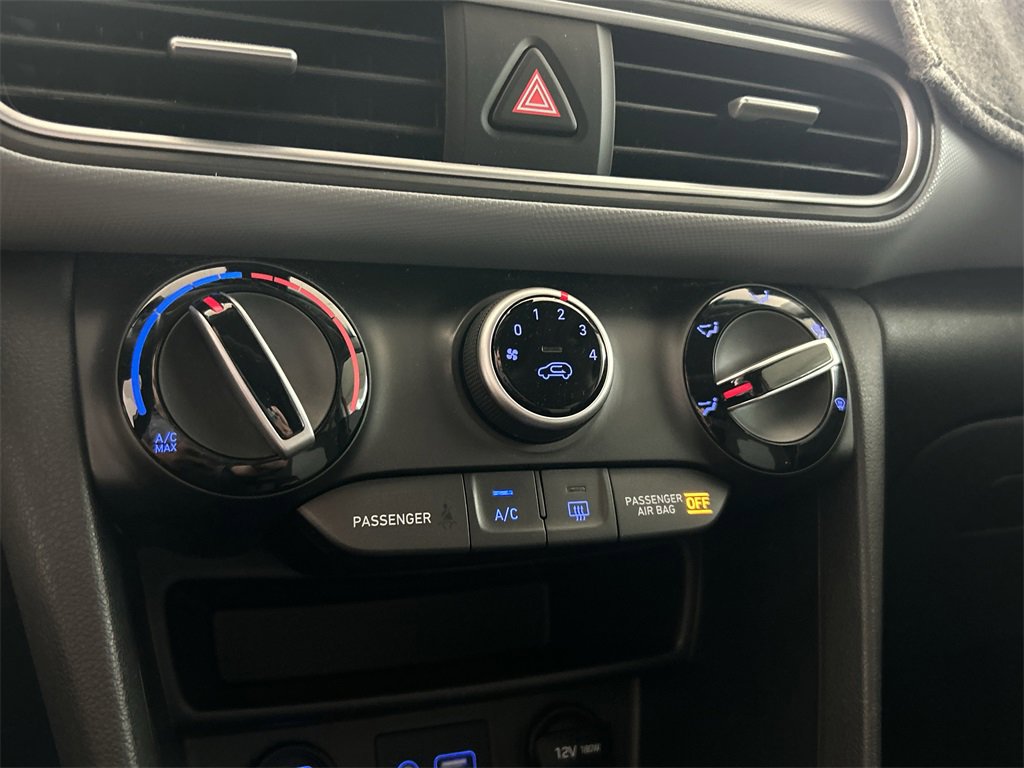 Used 2019 Hyundai Kona SEL w/ SEL Tech Package 02 image 25
