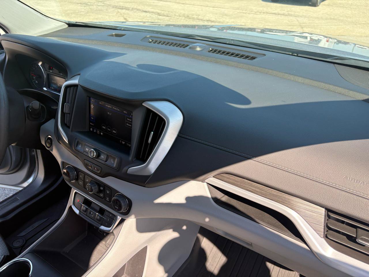 Used 2024 GMC Terrain SLE w/ Driver Convenience Package AWD/4WD image 40