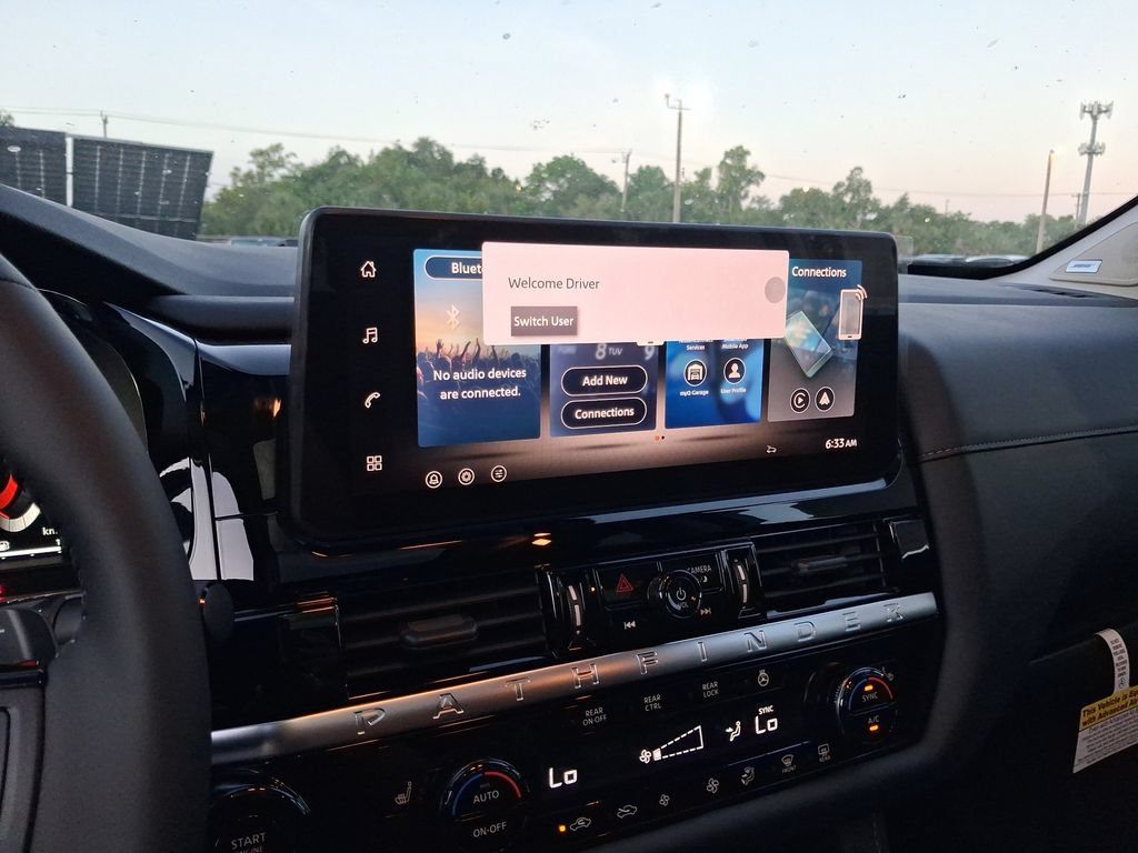 New 2026 Nissan Pathfinder SL w/ SL Premium Package FWD image 9