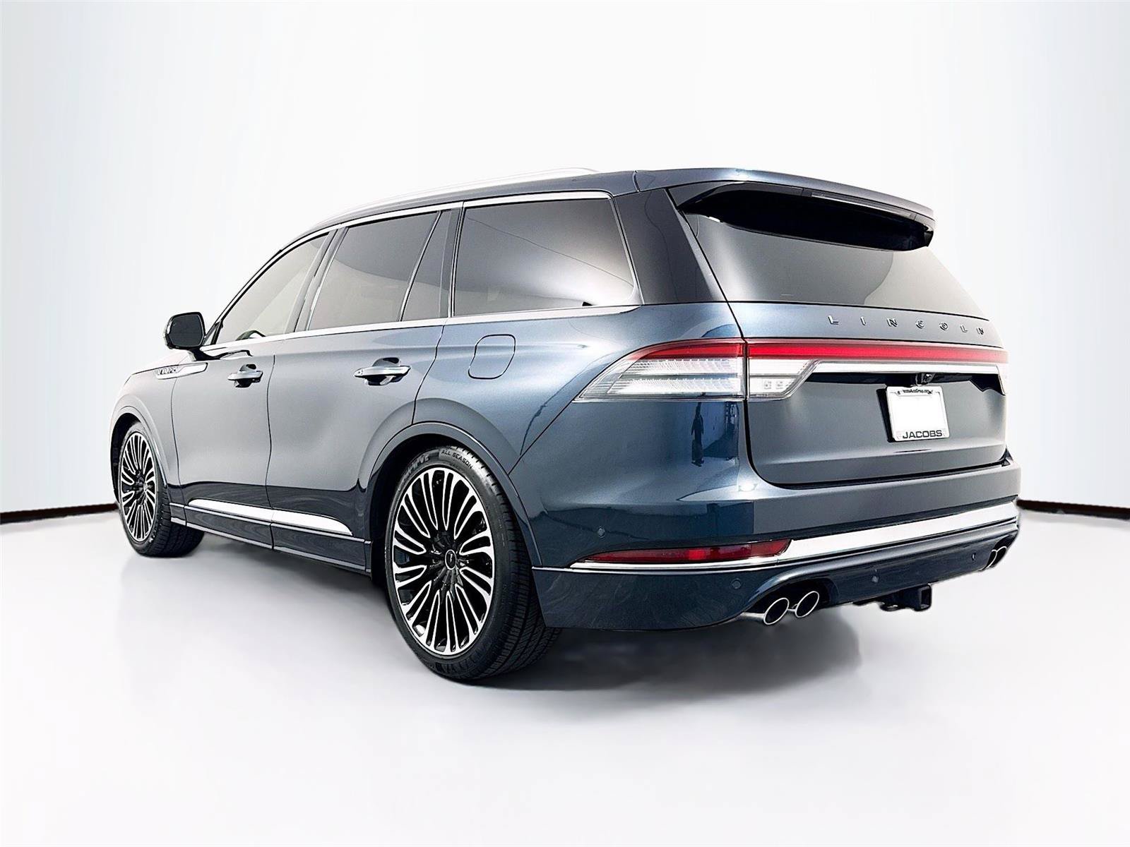 Used 2023 Lincoln Aviator Black Label w/ Dynamic Handling Package AWD/4WD image 38