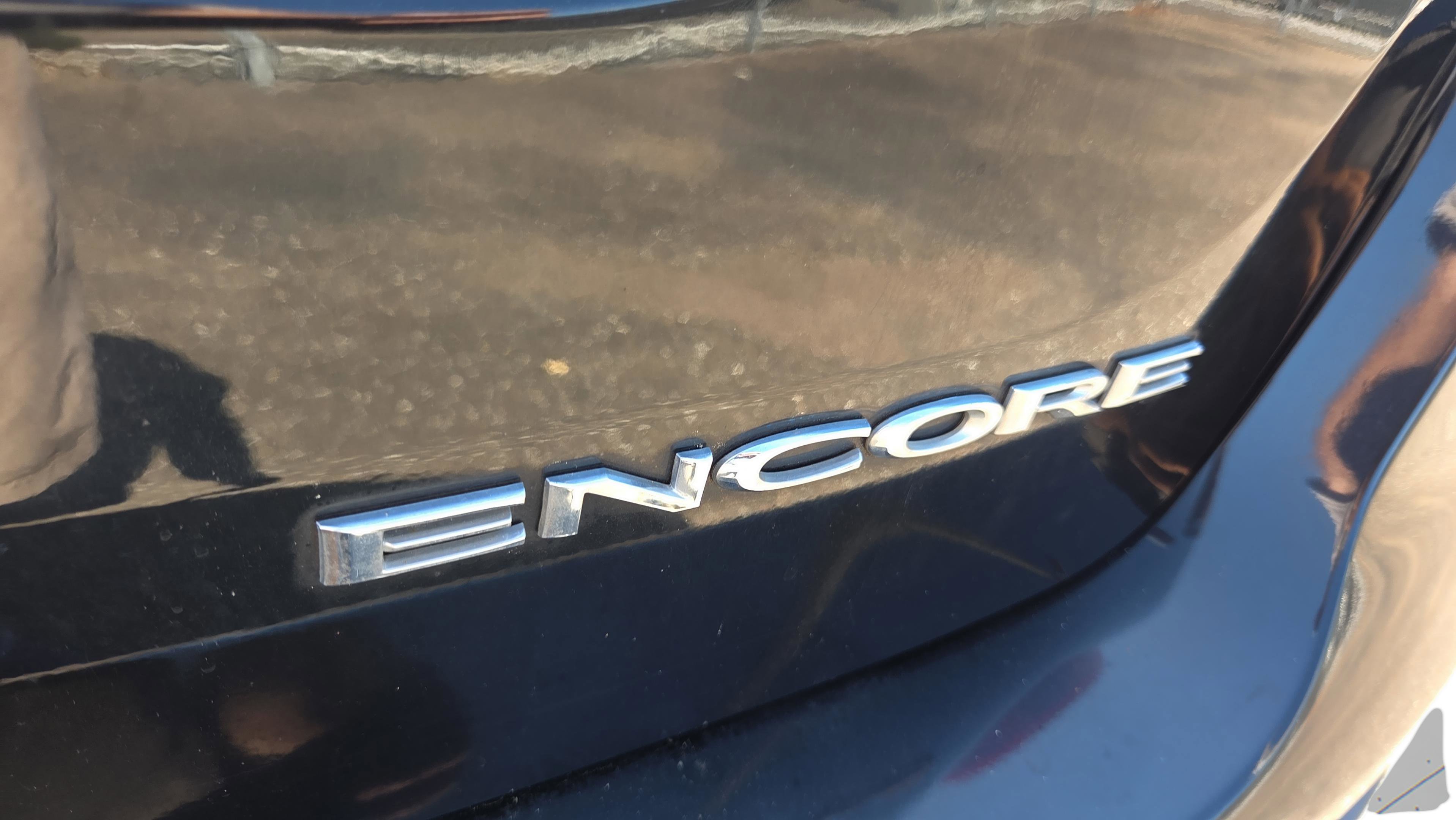 Used 2020 Buick Encore Preferred w/ Safety Package FWD image 31
