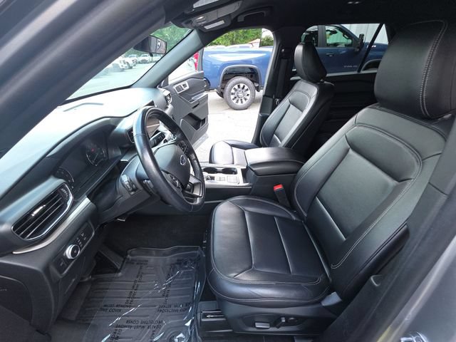 Used 2020 Ford Explorer XLT w/ Equipment Group 202A RWD image 17