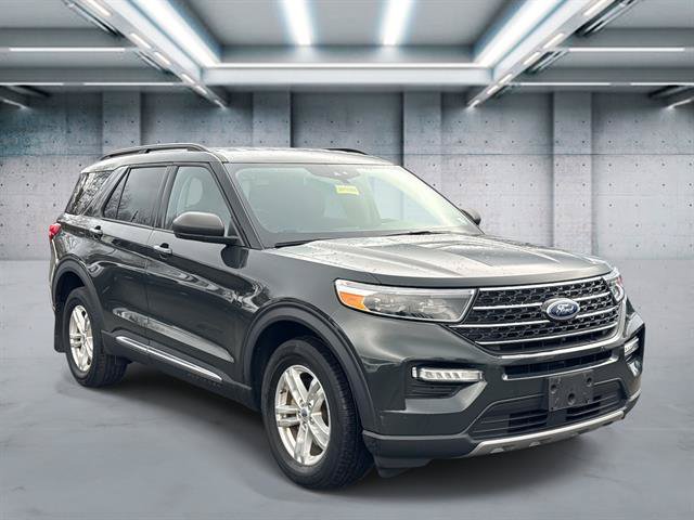 Used 2023 Ford Explorer XLT w/ Equipment Group 202A AWD/4WD image 3