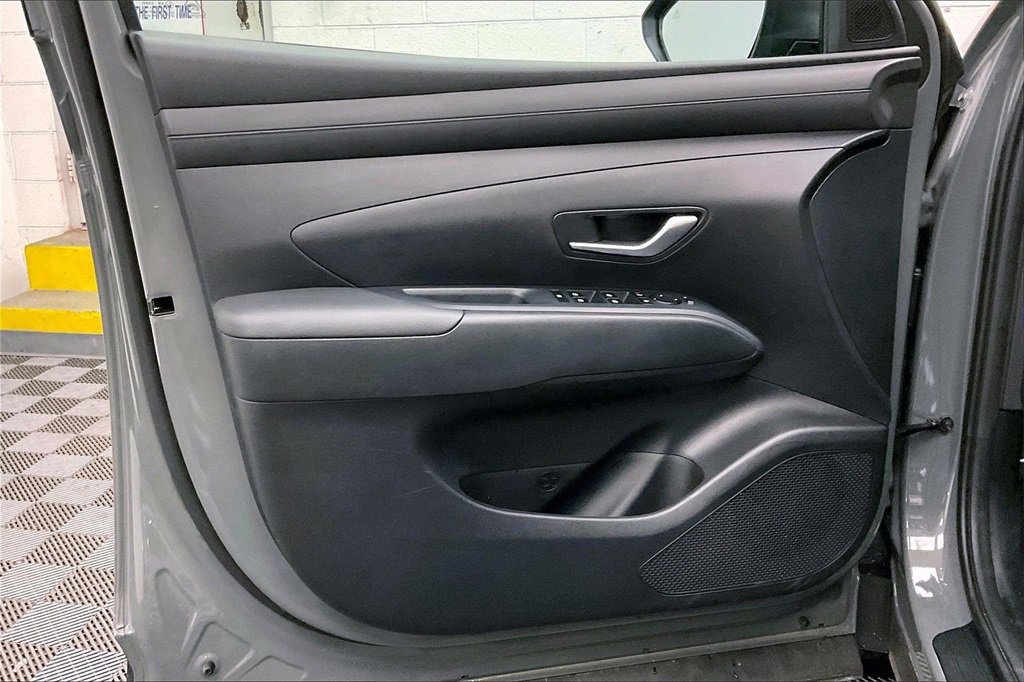 Certified 2025 Hyundai Tucson SE image 23