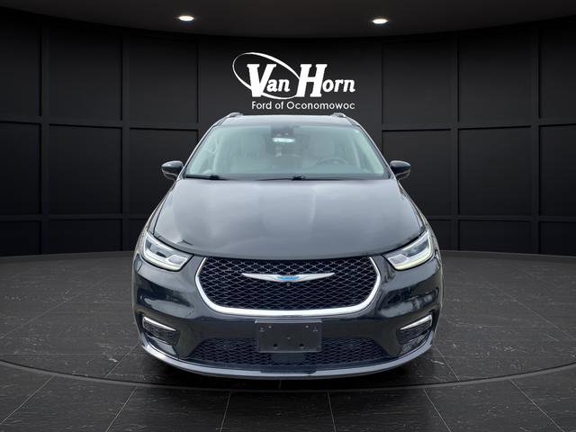 Used 2021 Chrysler Pacifica Touring-L image 3