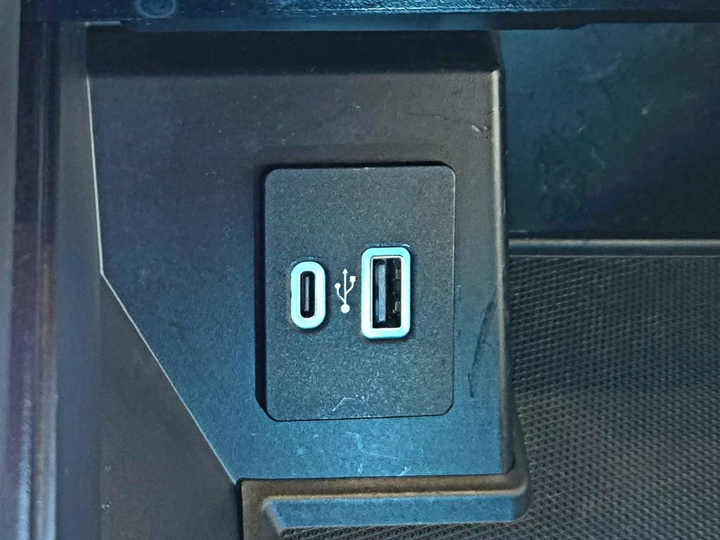 Used 2021 Ford F150 Lariat w/ Equipment Group 502A High image 21