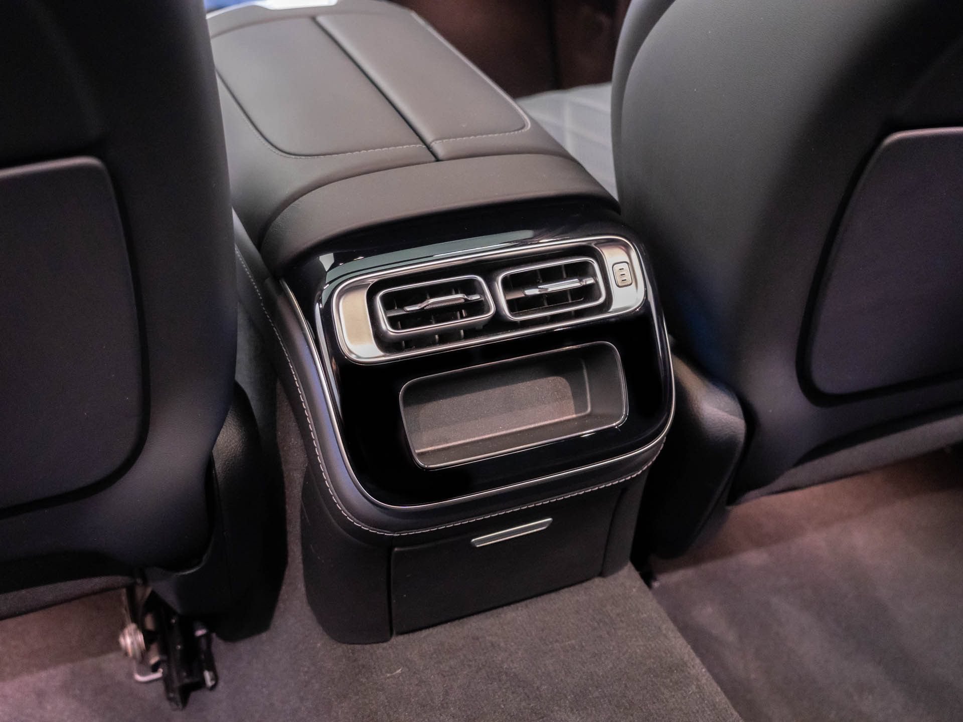 Used 2025 Mercedes-Benz S 580 4MATIC Sedan image 19