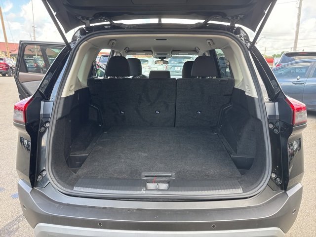 Used 2023 Nissan Rogue S image 11