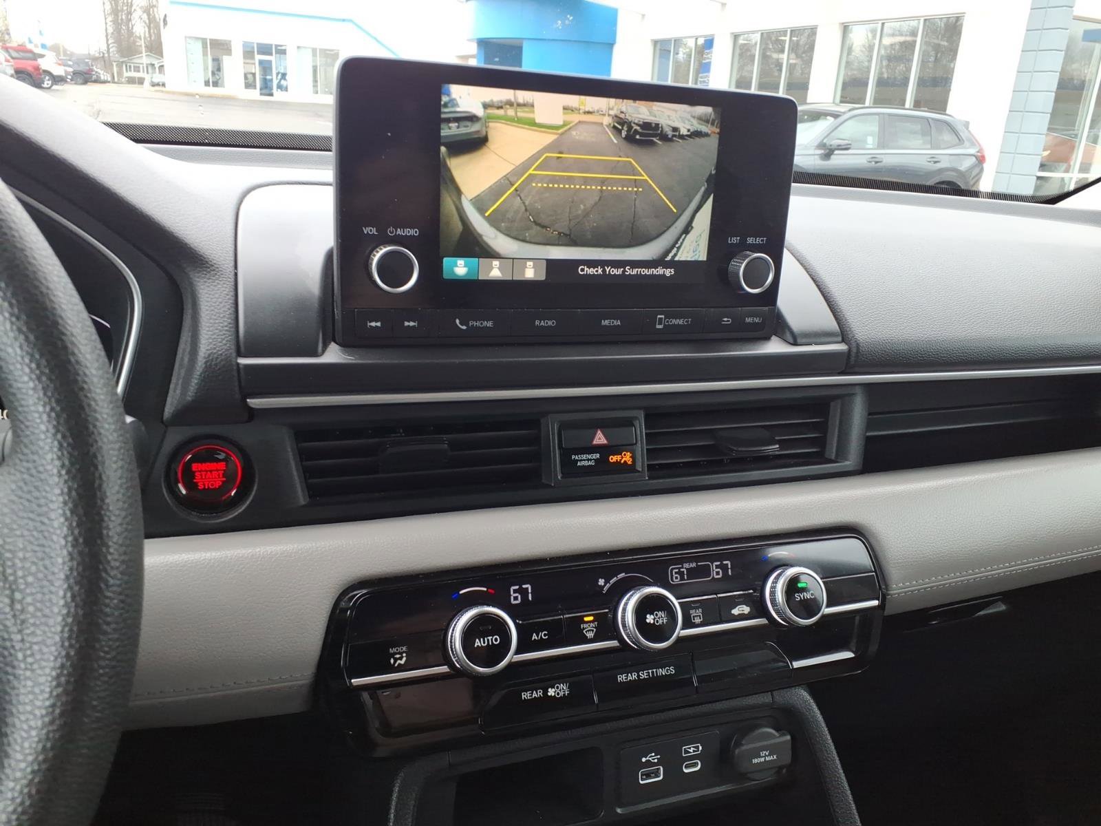 Certified 2023 Honda Pilot LX image 18