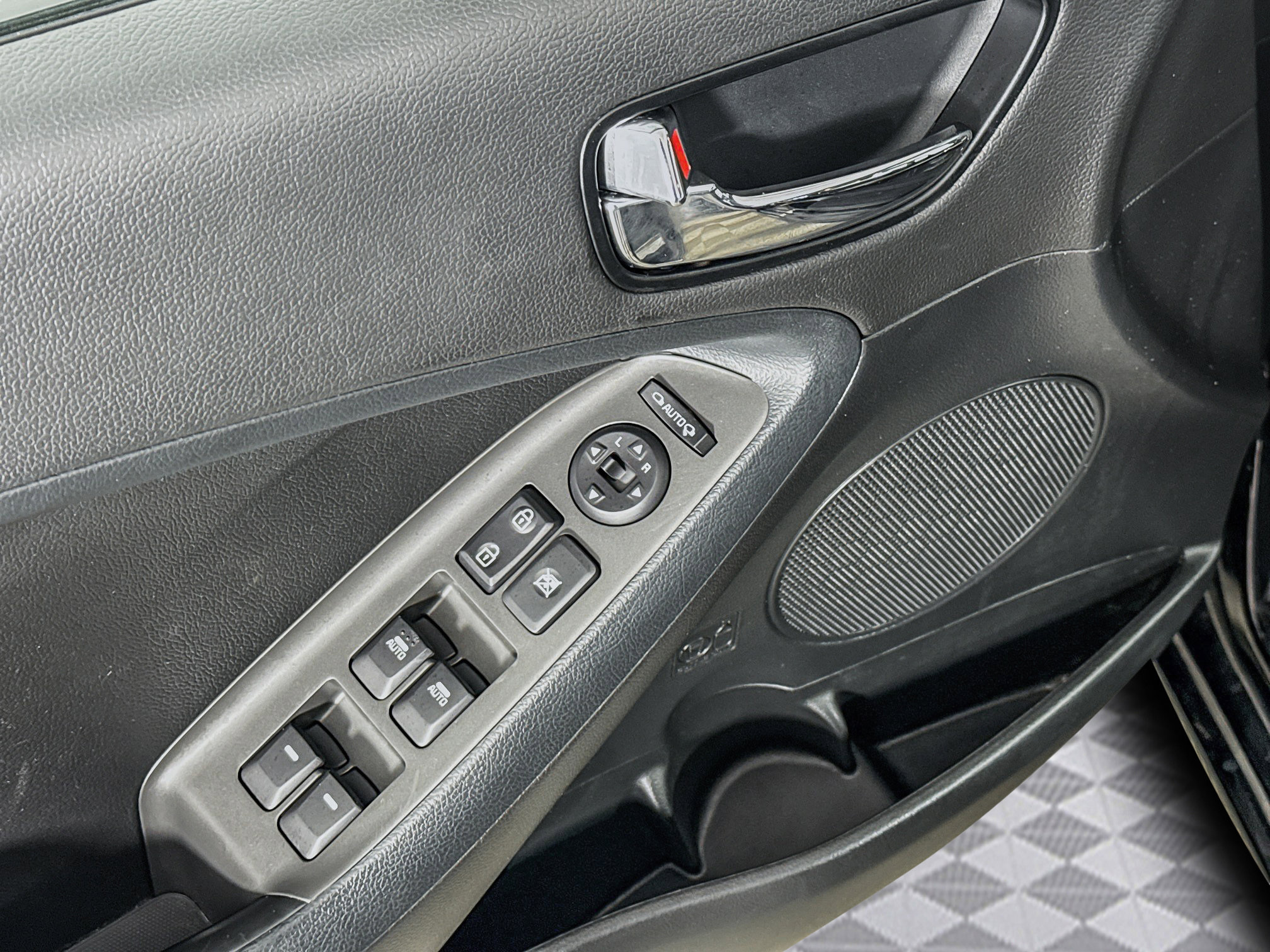 Used 2017 Kia Forte EX image 24