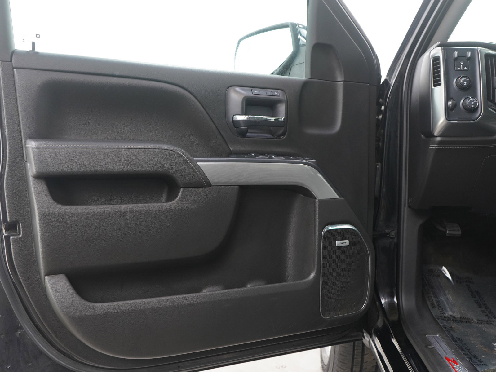 Used 2016 Chevrolet Silverado 1500 LTZ Z71 w/ LTZ Plus Package image 19