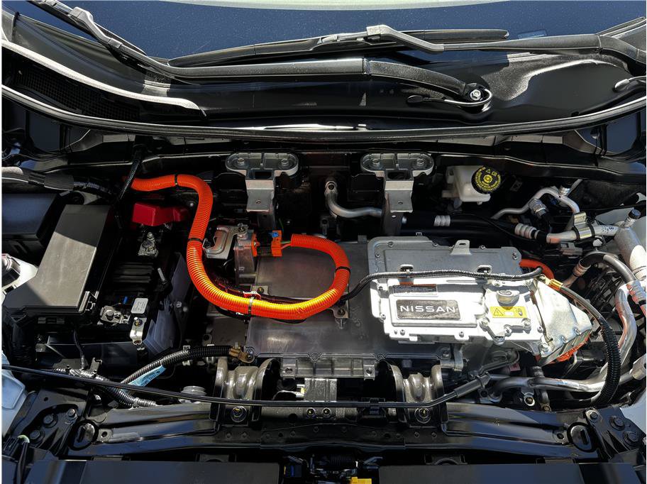 Used 2024 Nissan Ariya AWD image 30
