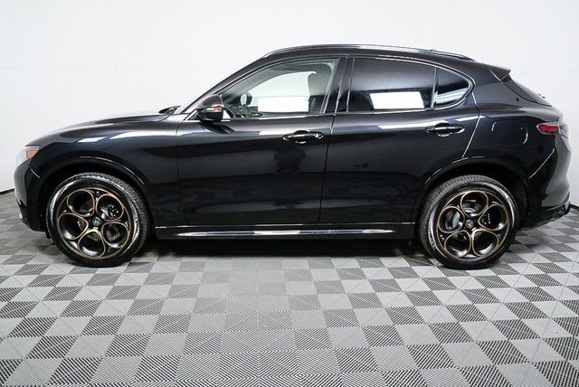New 2025 Alfa Romeo Stelvio Sprint image 26