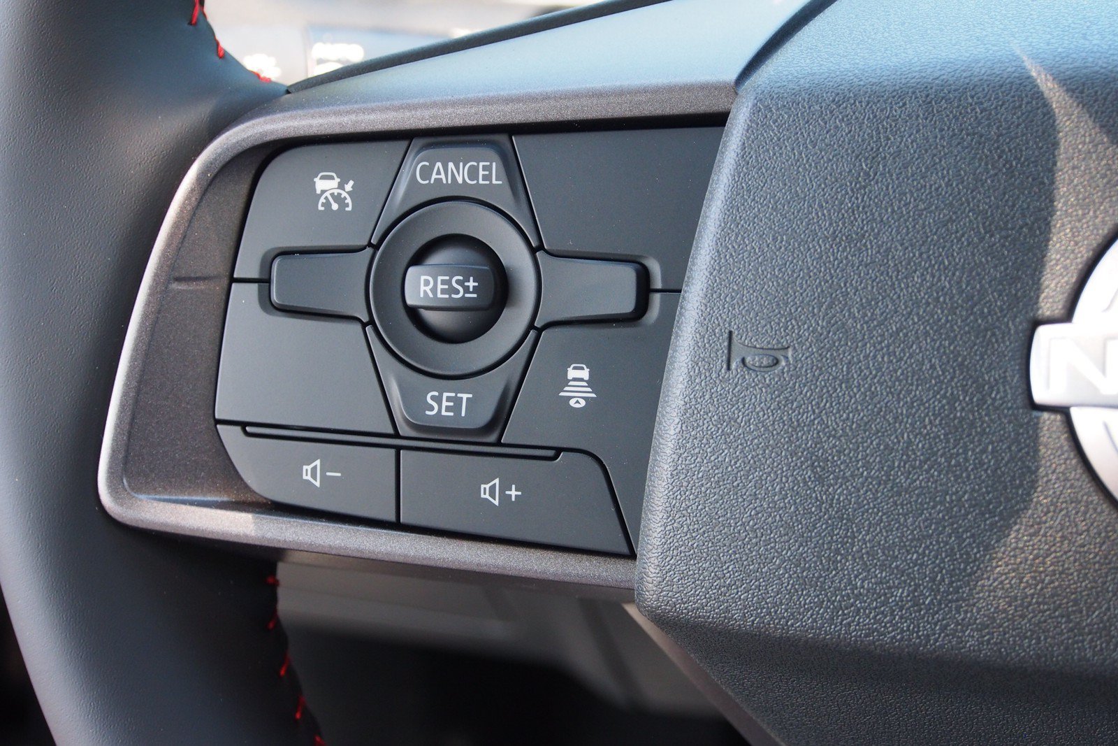 New 2027 Nissan Sentra SR w/ Floor Mat Package FWD image 19