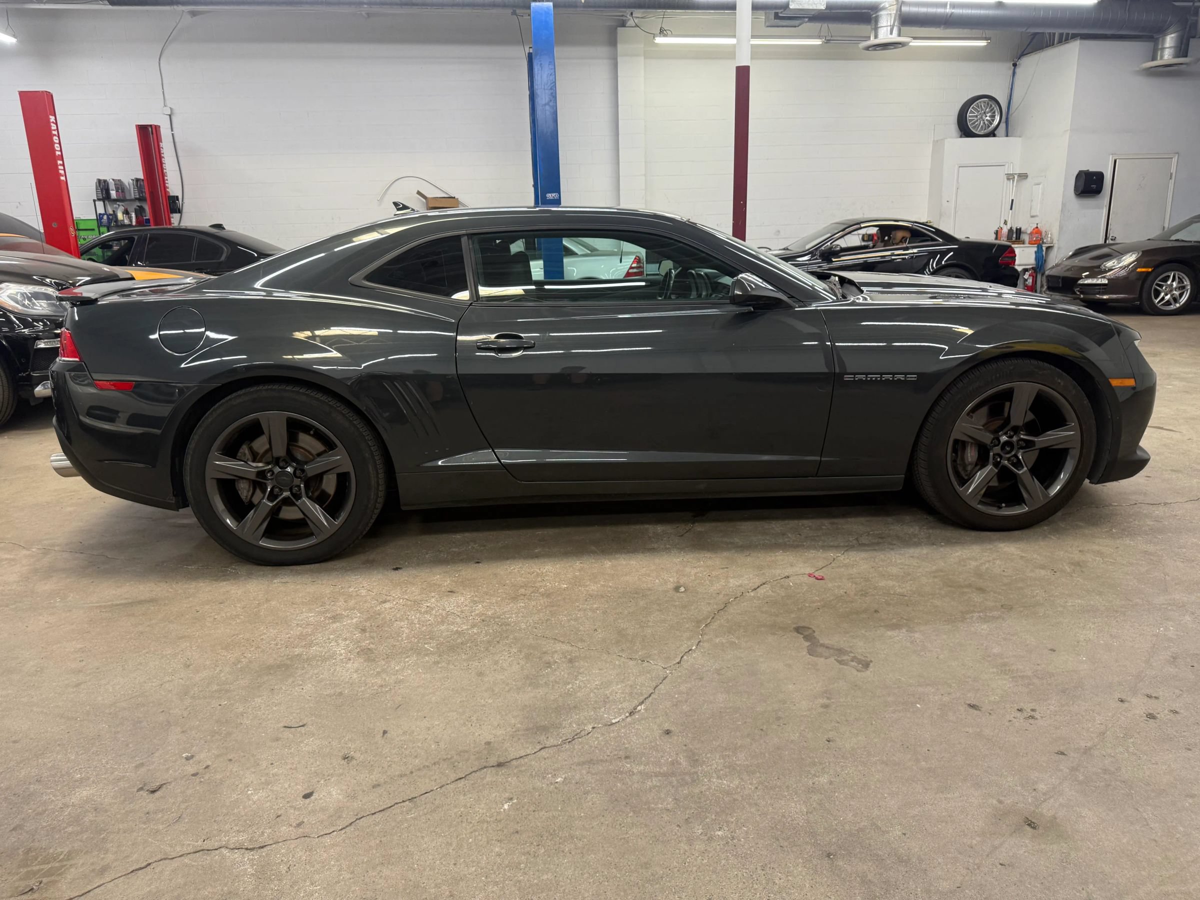 Used 2014 Chevrolet Camaro SS w/ RS Package RWD image 7