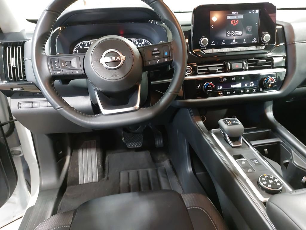 Certified 2024 Nissan Pathfinder SV AWD/4WD image 16