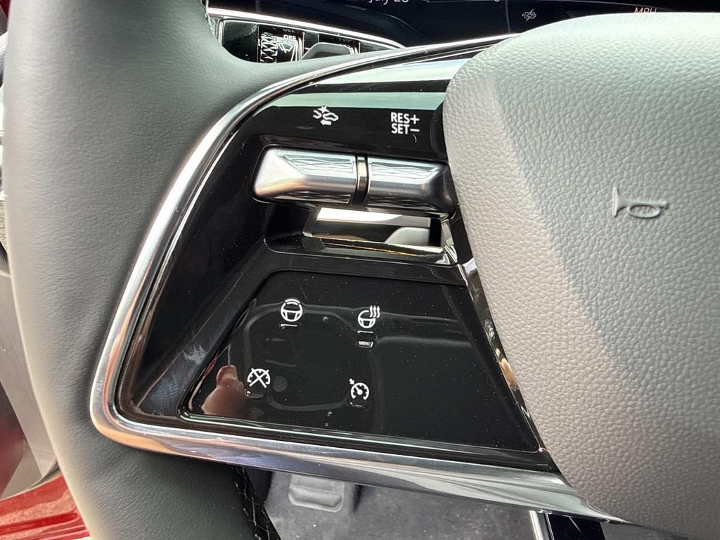 New 2026 Cadillac Lyriq Signature Luxury w/ LPO, Floor Liner Package RWD image 30