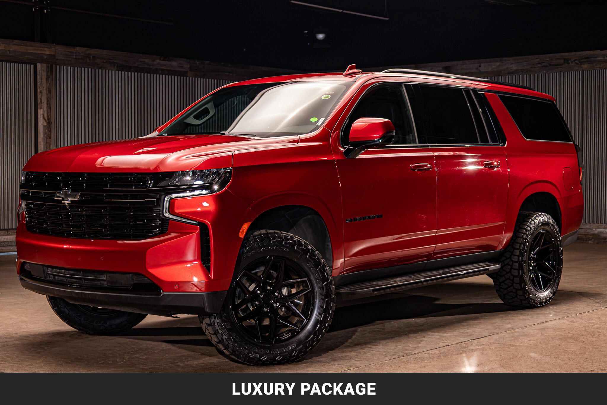 Used 2024 Chevrolet Suburban RST w/ Luxury Package AWD/4WD image 5