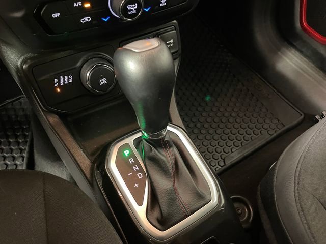 Certified 2022 Jeep Renegade Latitude AWD/4WD image 12