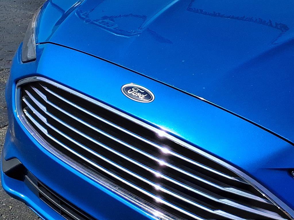 Used 2020 Ford Fusion SE image 26