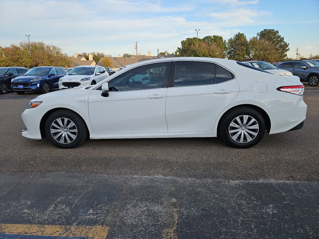 Used 2018 Toyota Camry LE image 6