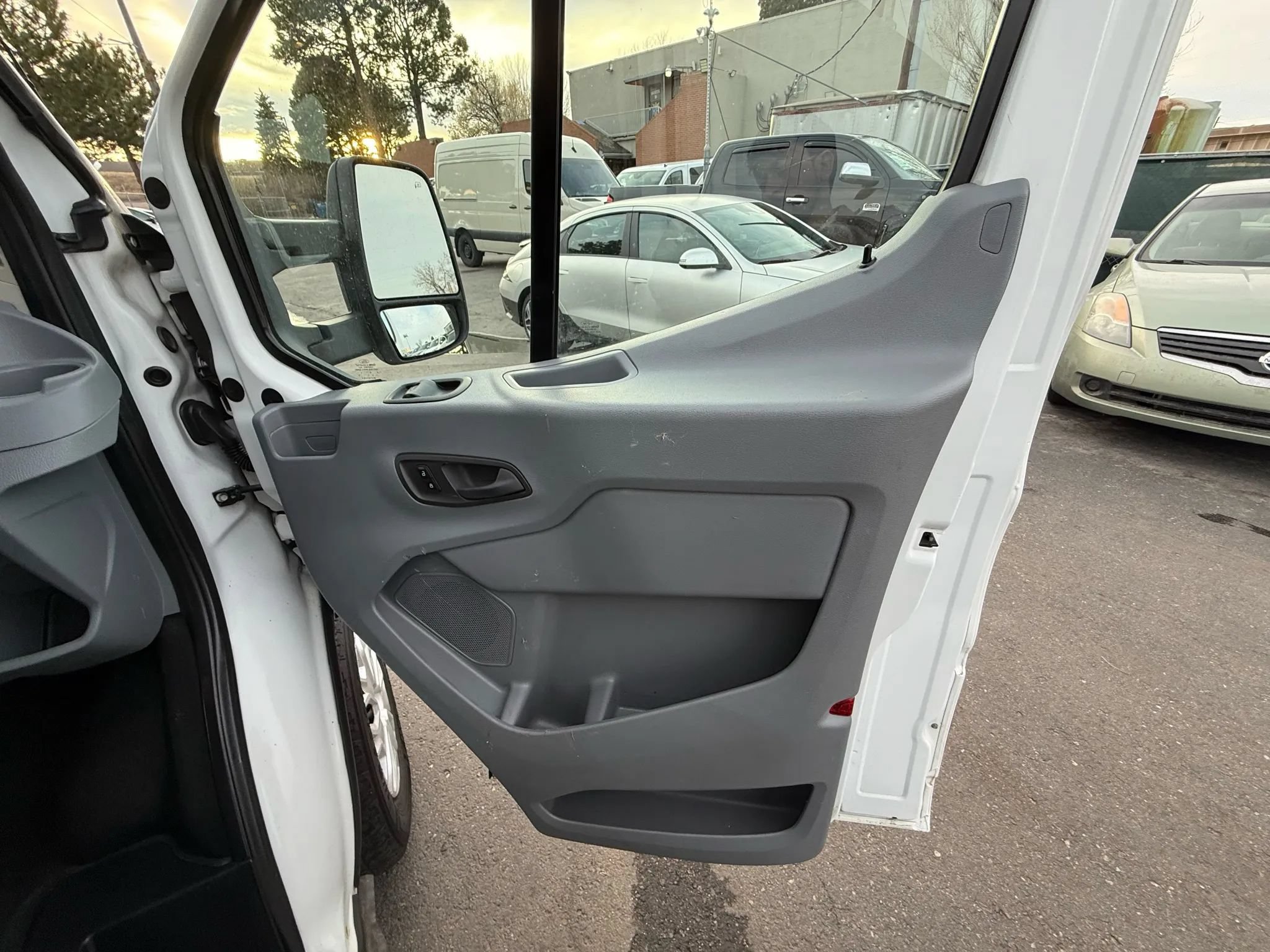 Used 2017 Ford Transit 350 138 w/ Interior Upgrade Package RWD image 17
