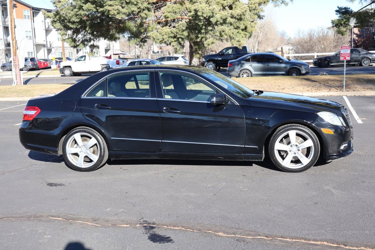Used 2011 Mercedes-Benz E 350 4MATIC image 3