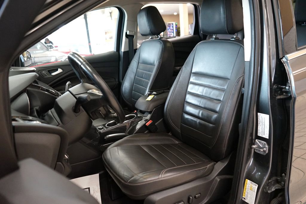 Used 2016 Ford Escape Titanium AWD/4WD image 2