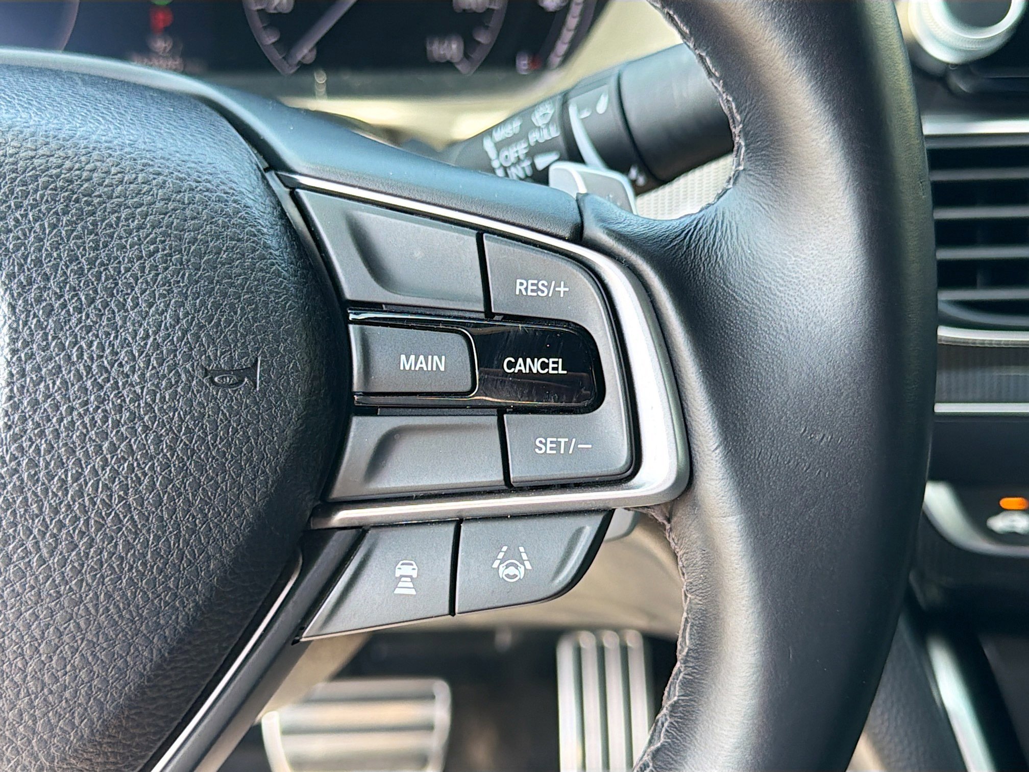 Used 2018 Honda Accord Sport image 31