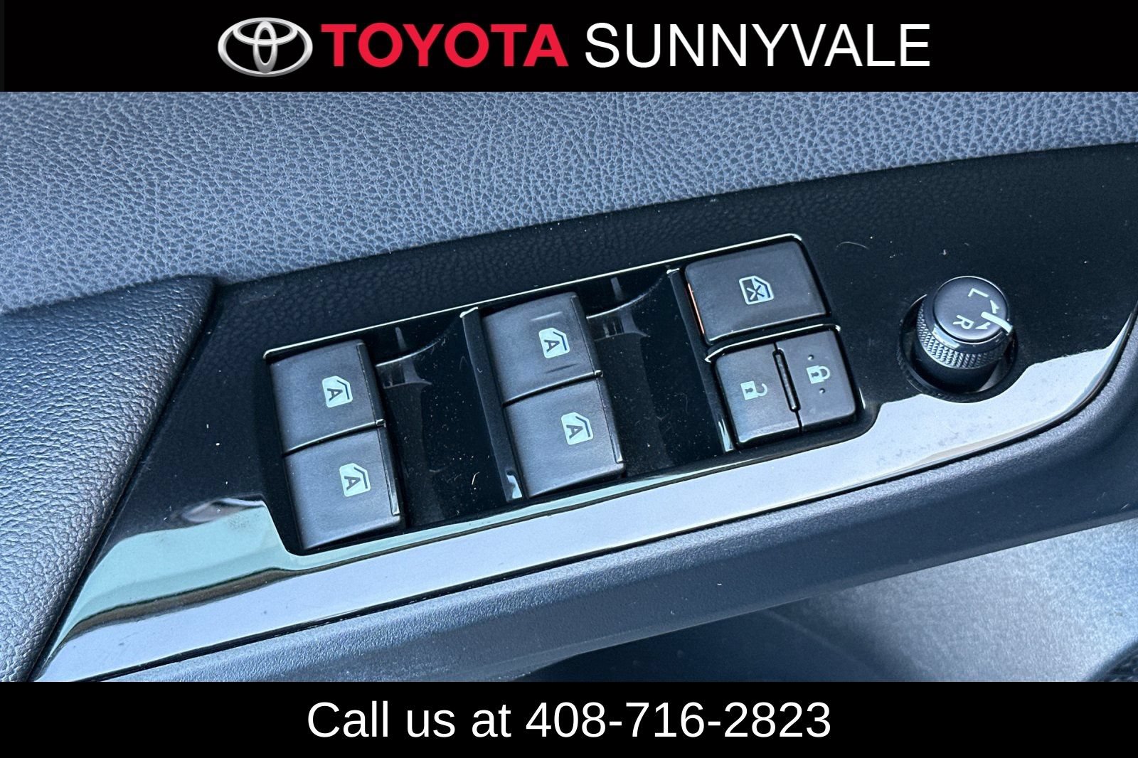 Used 2016 Toyota Prius Three Touring FWD image 17