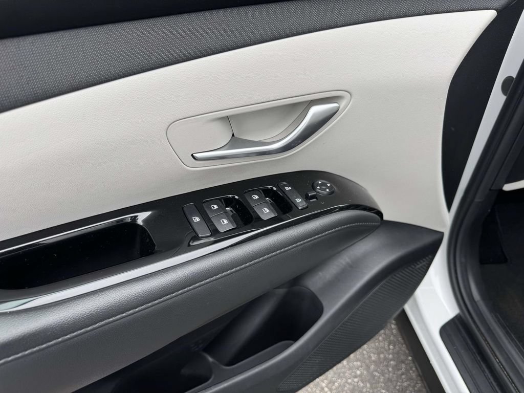 Used 2023 Hyundai Tucson Limited AWD/4WD image 14