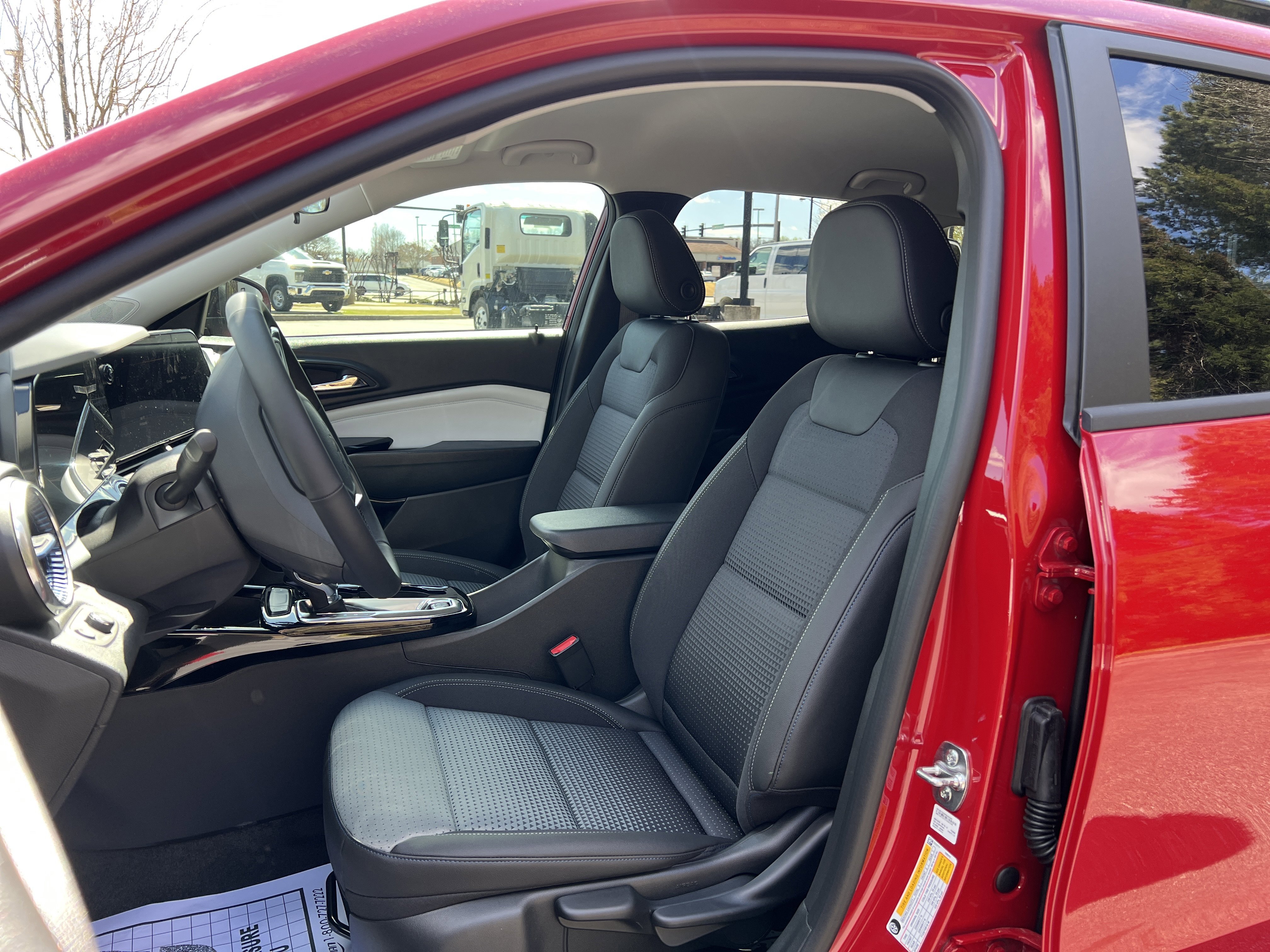 New 2026 Chevrolet Trax LT w/ Midnight Edition image 16