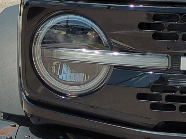 Used 2023 Ford Bronco Wildtrak image 10