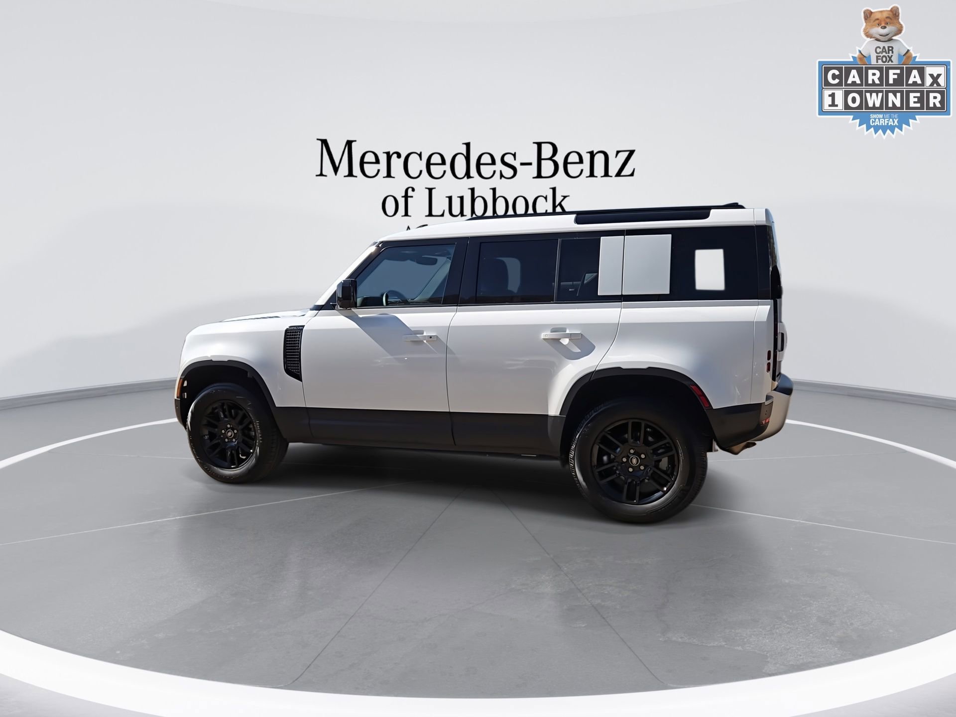 Used 2025 Land Rover Defender 110 S AWD/4WD image 6