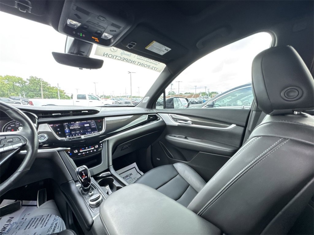 Used 2024 Cadillac XT6 Sport w/ Technology Package image 11